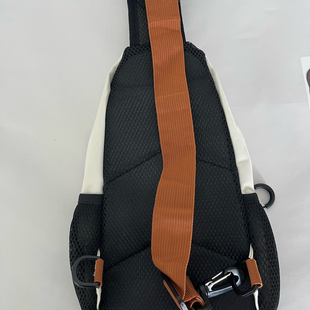 Messenger bag. - Picture 3 of 7
